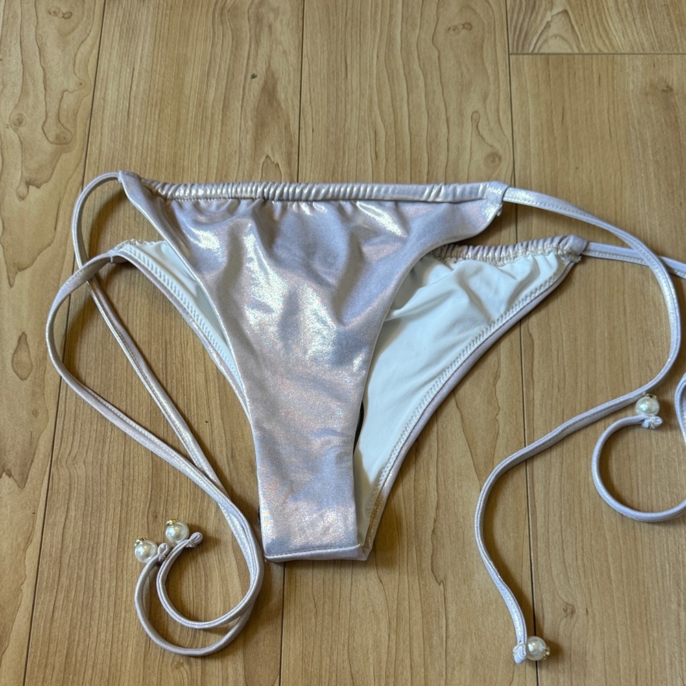 LA BRISA BOTTOM PEARL
